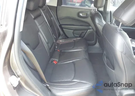 2018 Jeep Compass Latitude 4X4 из США, поврежденный, VIN 3C4NJDBB5JT355582